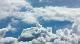Загадки про хмари на українській мові для дітей